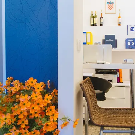 アパート スパラティナ