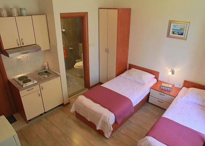 Spalatina Apartman *